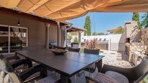 Outdoor dining - Vila Above Medulin by Villas Guide (Medulin)