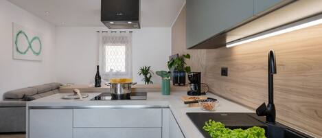 Fridge, microwave, oven, dishwasher