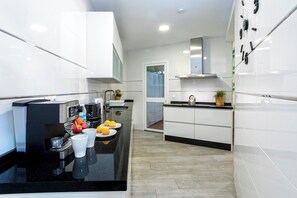 Private kitchen - Sunstay Harina Flat III Malaga (Malaga)
