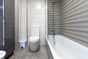 Bathroom - Sunstay Harina Flat III Malaga (Malaga)