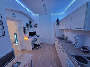 Oven, stovetop, dishwasher - Modern apartment in Graz 5 minutes walking to the mainstation. (Graz)