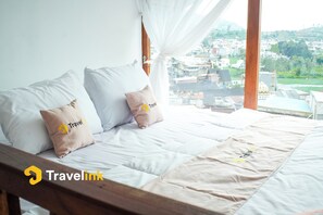 Family Villa, Garden View - Dieng Hills Cabin (Dieng Kulon)