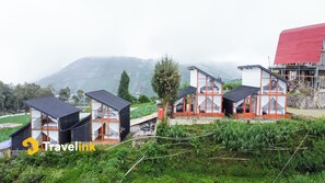 Front of property - Dieng Hills Cabin (Dieng Kulon)