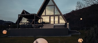 Twin Vista 1 - A-Frame Cabin Hot Tub 4 People