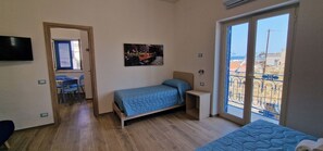 1 bedroom, WiFi, bed sheets - ELISA HOUSE (Palermo)