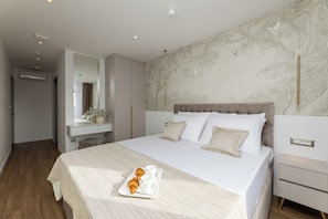 Standard Double or Twin Room with Balcony | In-room safe, desk, laptop workspace, blackout drapes - Sunday Residence and SPA Split (Split)