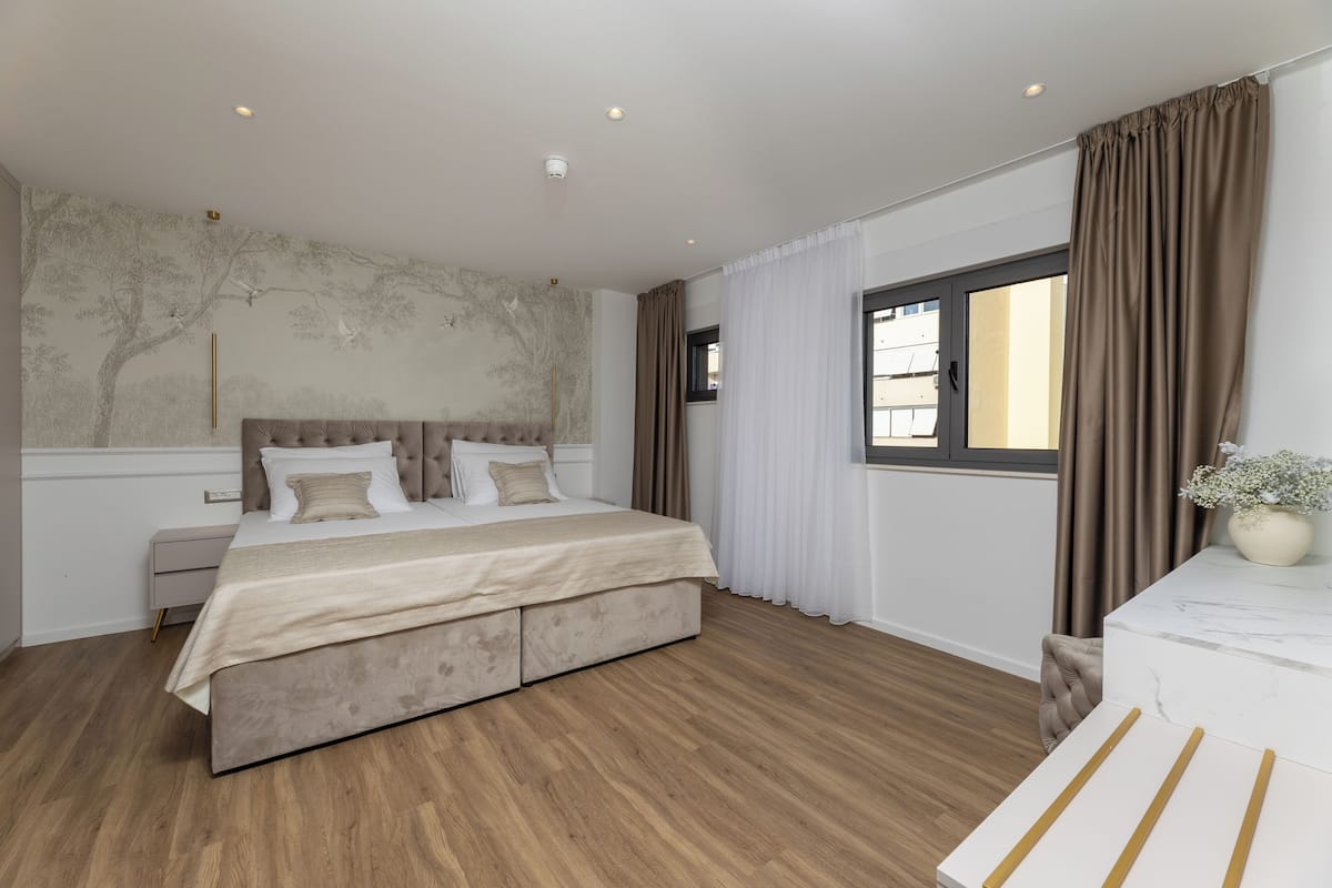 In-room safe, desk, laptop workspace, blackout drapes