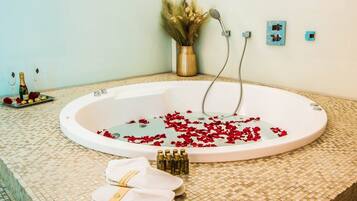 Doppia Deluxe, balcone | Bagno | Vasca, asciugacapelli, accappatoio, pantofole