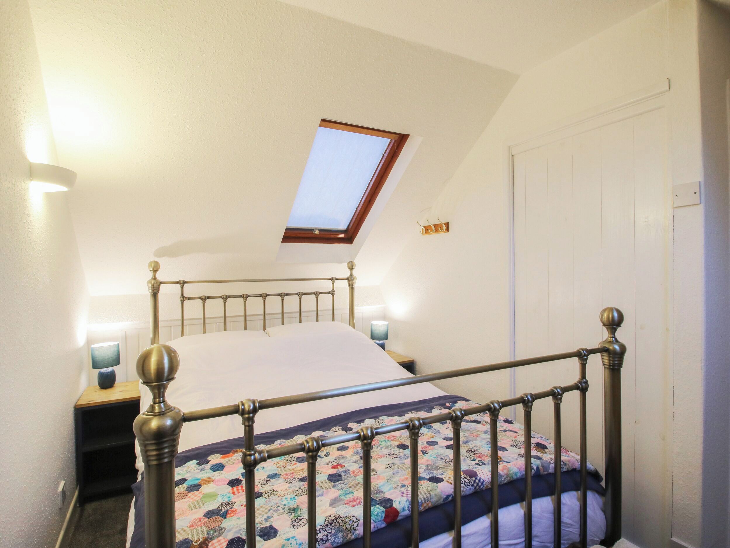 1 Schlafzimmer, individuell dekoriert, individuell eingerichtet