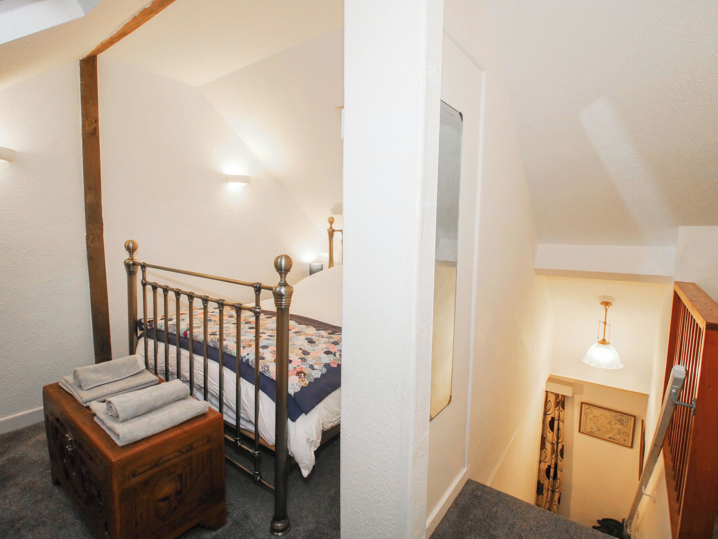 1 Schlafzimmer, individuell dekoriert, individuell eingerichtet