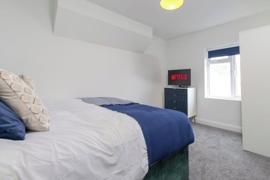 7 bedrooms, free WiFi, bed sheets