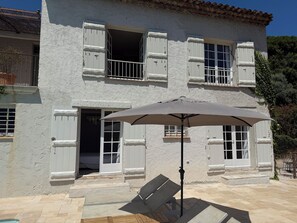 Exterior - Exceptional Villa (10 P) with Swimming Pool and Pétanque Court - Les Issambres (Roquebrune-sur-Argens)