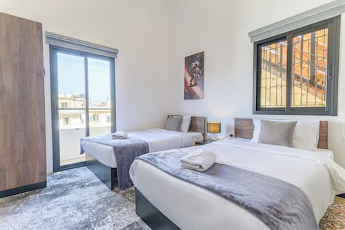Apartment, 2 Bedrooms, Balcony, City View | Egyptian cotton sheets, premium bedding, individually decorated