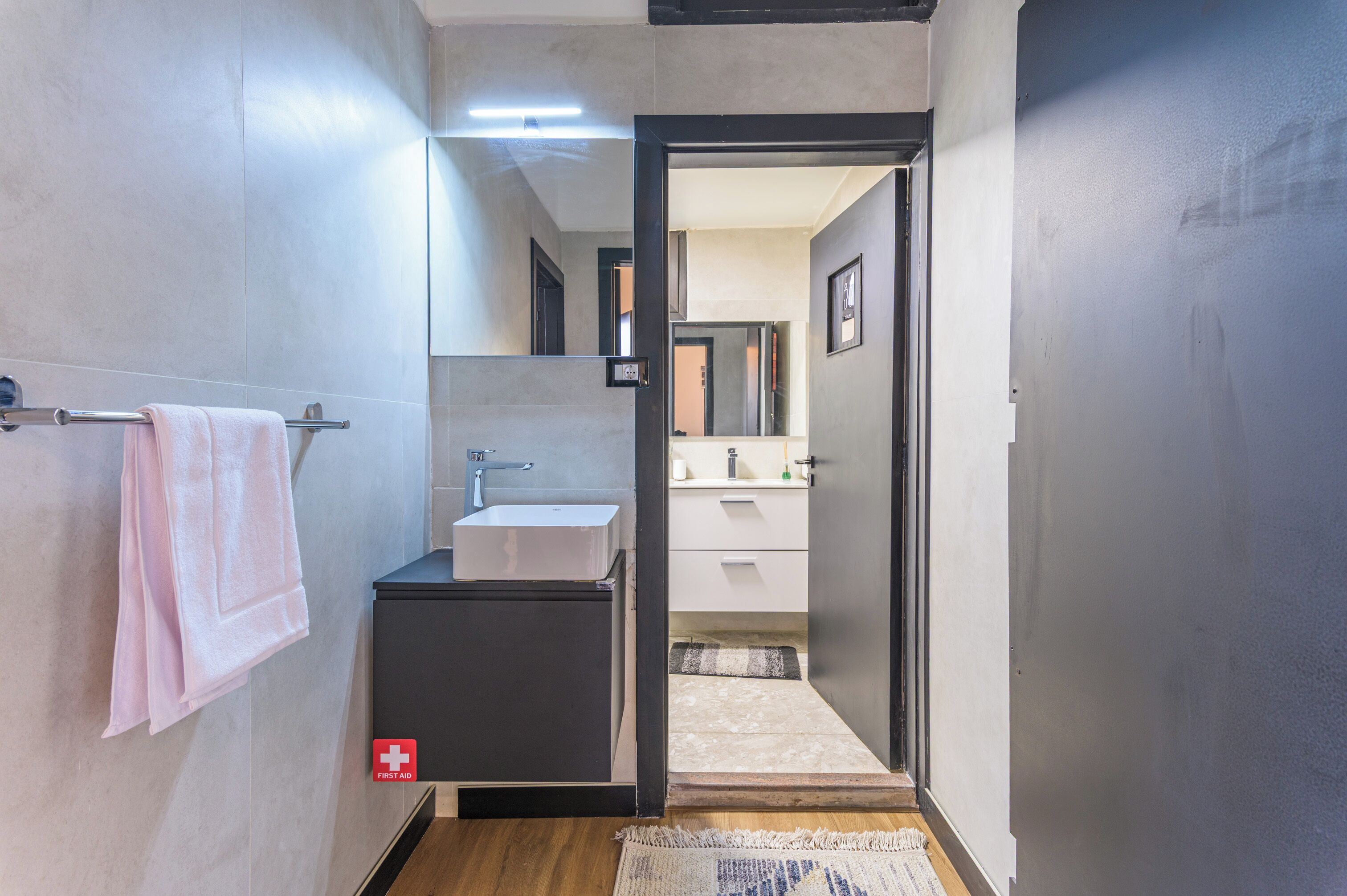 Apartment, 2 Twin Beds, Balcony, City View | Bathroom | Shower, rainfall showerhead, free toiletries, hair dryer