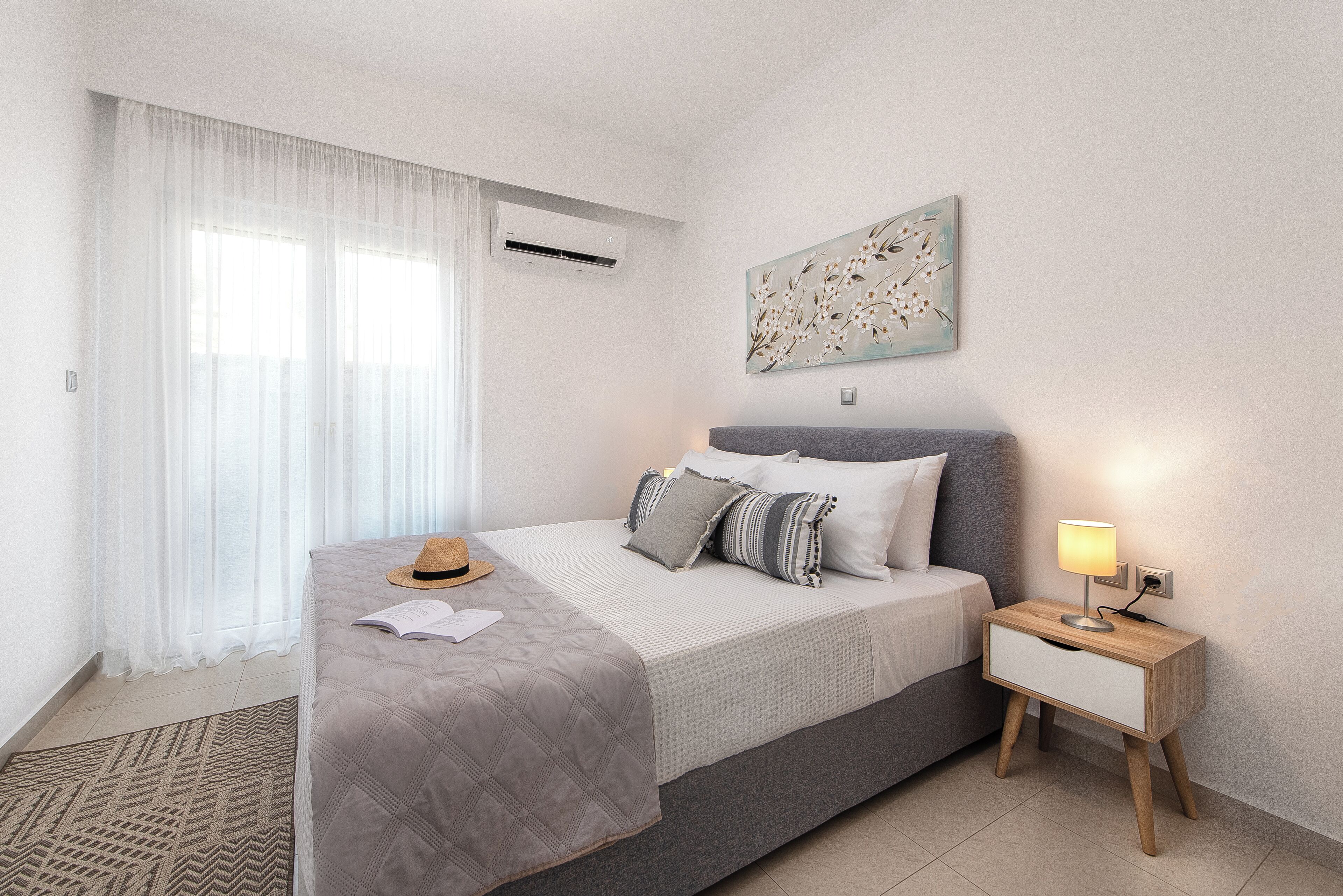 2 bedrooms, iron/ironing board, travel cot, free WiFi