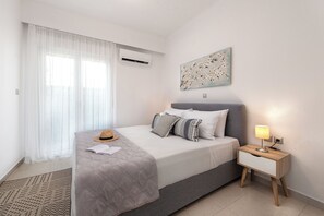 Planxa i posts de planxar, Internet i roba de llit 