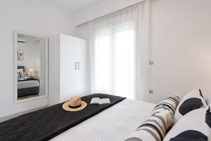 2 bedrooms, iron/ironing board, travel cot, free WiFi