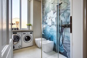 Shower, bidet, towels, toilet paper - Hostmate - Milano - Viale Zara  (Milano)