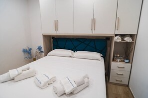 1 bedroom, iron/ironing board, WiFi, bed sheets - Tourist apartment the dwelling of the muses (Praia a Mare)