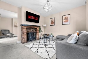 TV, fireplace - Detached 3BR Home w/ Driveway Parking, 1GB WiFi (Coventry)