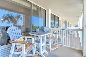 Terrace/patio - 1BR Oceanfront Condo • Private Balcony • Sleeps 6 (Daytona Beach)