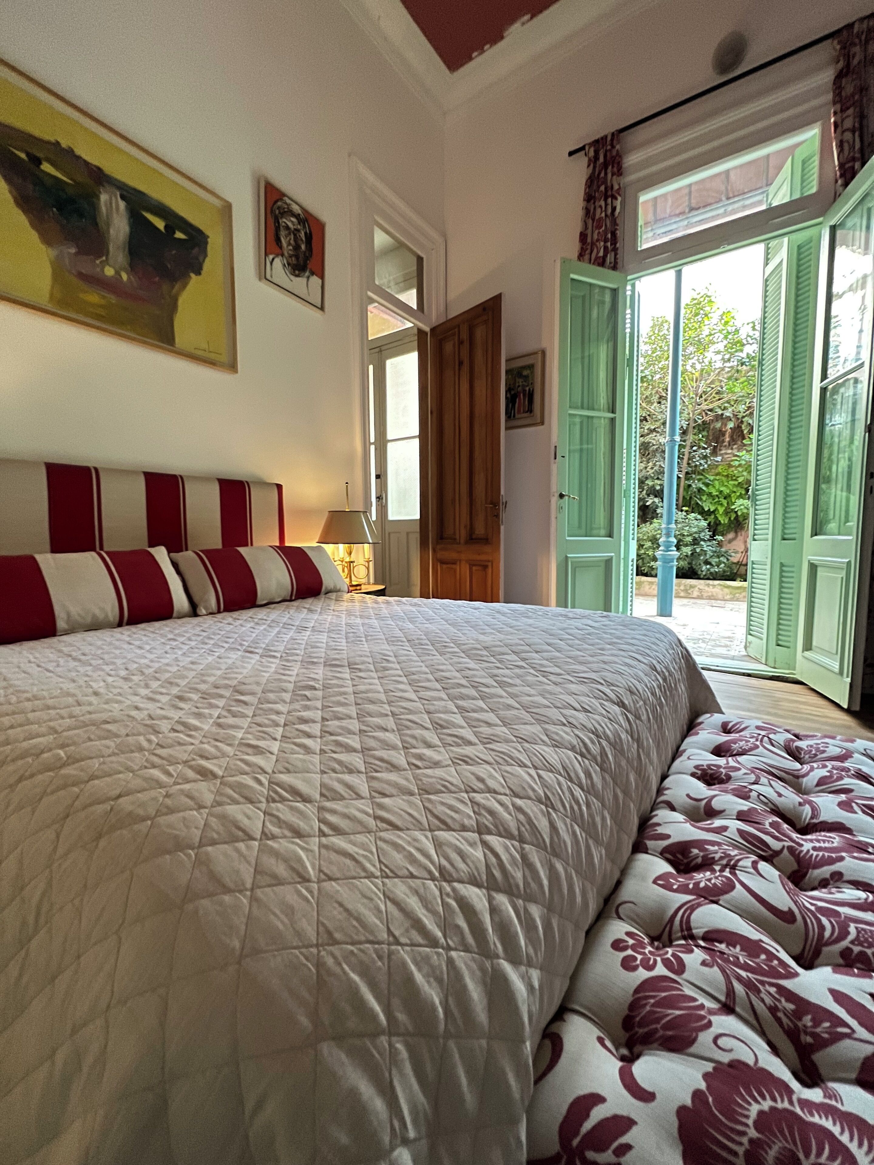 Internet, bed sheets