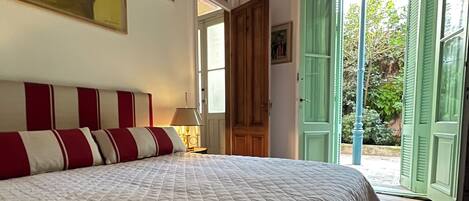 Internet, bed sheets