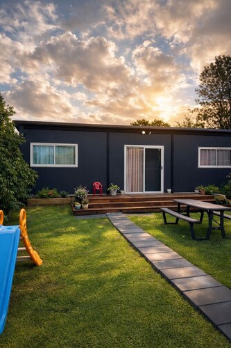 2BR Airport Stay 10 min to Melbourne Airport/ Free Parking