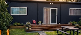 2BR Airport Stay 10 min to Melbourne Airport/ Free Parking