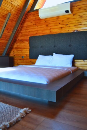 Bungalow Luxury, vista valle | Postazione laptop, Wi-Fi gratuito