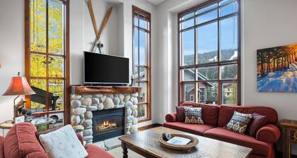 Spacious, Multi-Floor 4bedroom Townhome Walking Distance to Village, Along Orient Chairlift!