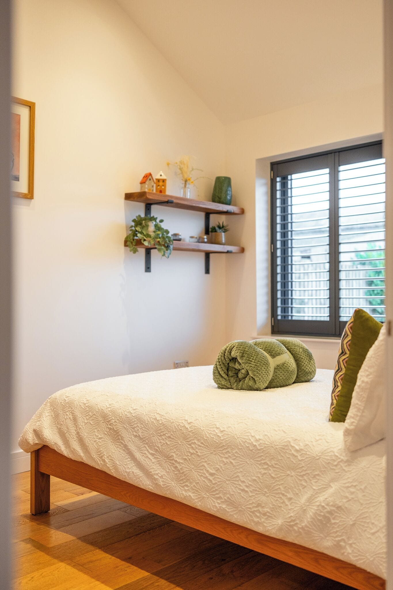 Iron/ironing board, free WiFi