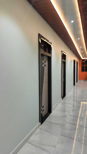 Lobby - Radhe Palace (Ayodhya)