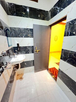 Bathroom - Radhe Palace (Ayodhya)