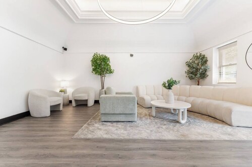 Nestled Nook: Inviting Bay Ridge Studio Hideaway