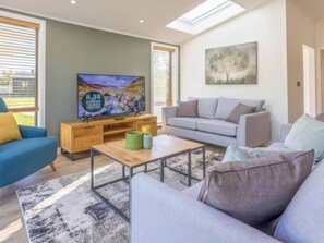 Living area - Isca Lodge - With Decking (York)
