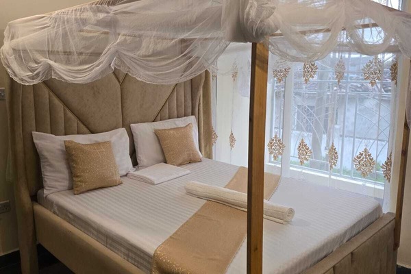 Studio, Balcony | Blackout drapes, iron/ironing board, free WiFi
