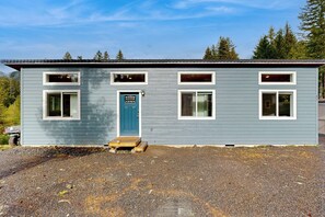 House (2 Bedrooms) | Interior - 2 BR Dog-friendly Cabin Near River w/ Fire Pit (Carson)