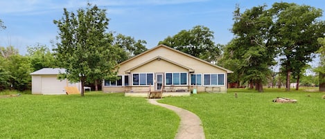 House (3 Bedrooms) | Front of property