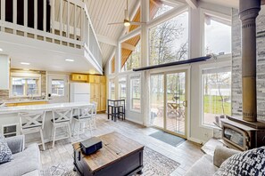 House (2 Bedrooms) | Interior