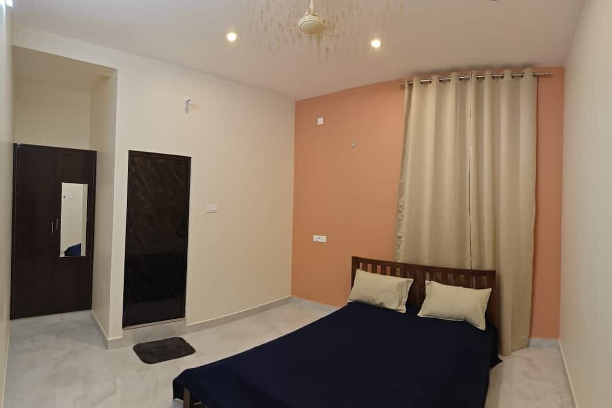 Kahden hengen classic-huone, vuoristonäköala | Pimennysverhot, silitysrauta/-lauta, ilmainen Wi-Fi