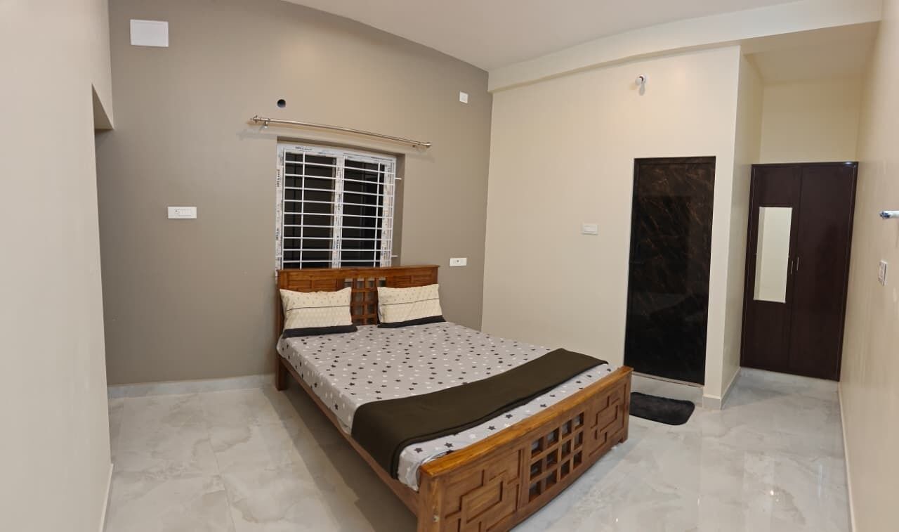 Comfort Double Room, Mountain View | Blackout drapes, iron/ironing board, free WiFi