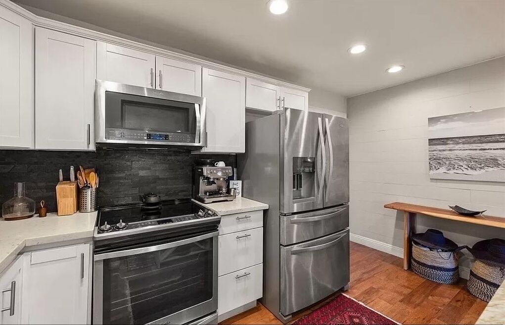 Micro-ondes, four, lave-vaisselle