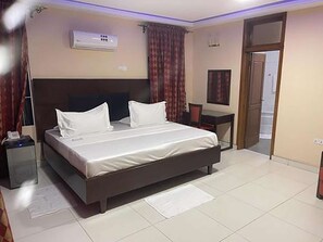 Comfort Room, City View | Desk, free WiFi - MONSOON HOTEL (Kumasi)