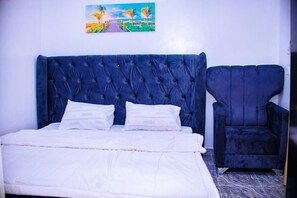 1 chambre, fer et planche à repasser, Wi-Fi, draps fournis