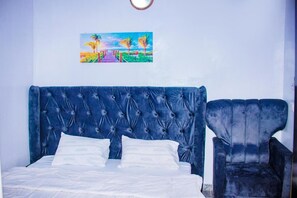 1 bedroom, iron/ironing board, WiFi, bed sheets - Cozy 1-BR-APT With 24HRS Power And Fast WiFi (Lagos)