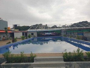 2 outdoor pools - HIMALAYA POOL & RESORT (Tirupati)