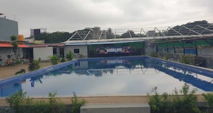HIMALAYA POOL & RESORT