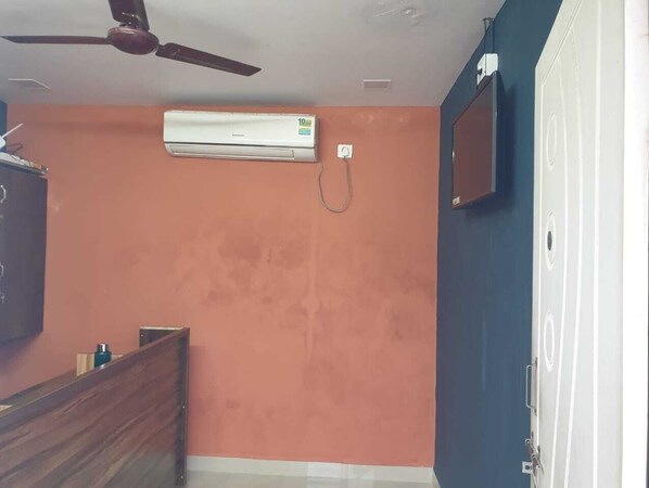 Reception - HIMALAYA POOL & RESORT (Tirupati)