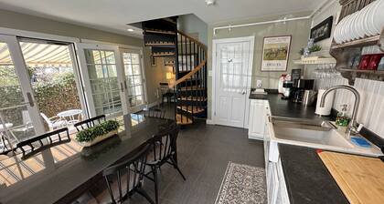 Entire Historic 5 Bed/ 5 Bath Inn Sleeps 17